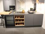 E-5 Luxe keuken met Bosch Inbouwapparatuur & Wijnklimaat, Ophalen, Waldstraße 53-57 33415 Verl, Zwart, Nieuw