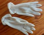 Handschoentjes, crèmekleurig, Kleding | Dames, Ophalen of Verzenden, Zo goed als nieuw, Handschoenen