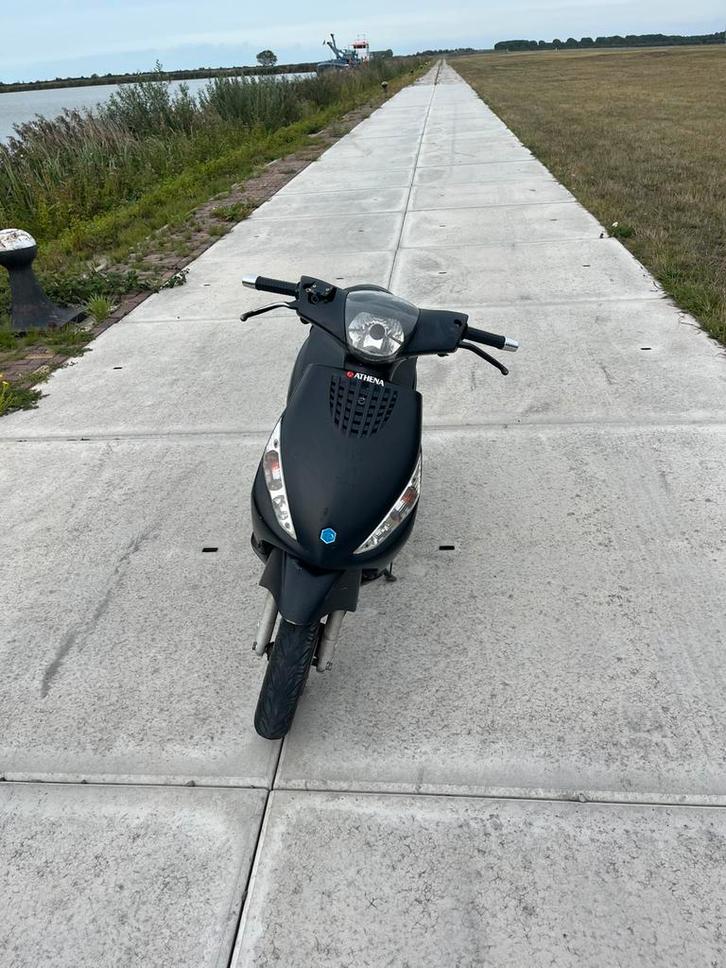 Zip 70cc 2 takt, Fietsen en Brommers, Scooters | Overige merken, Zo goed als nieuw, Tweetakt, Ophalen of Verzenden