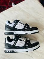 Louis Vuitton Trainer maat 45 gloednieuw inclusief doos!, Ophalen, Zwart, Zo goed als nieuw, Louis Vuitton