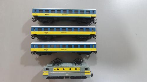 Treinsetje Berliner TT-bahnen 1:120 NS lok + 3 rijtuigen, Hobby en Vrije tijd, Modeltreinen | H0, Zo goed als nieuw, Treinset