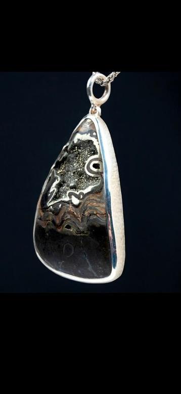 925 zilveren hanger met gepyritiseerde Amoniet. beschikbaar voor biedingen