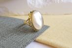 14 Karaat Vintage Gouden Ring met Parelmoer, Ophalen of Verzenden, Zo goed als nieuw, 17 tot 18, Met edelsteen
