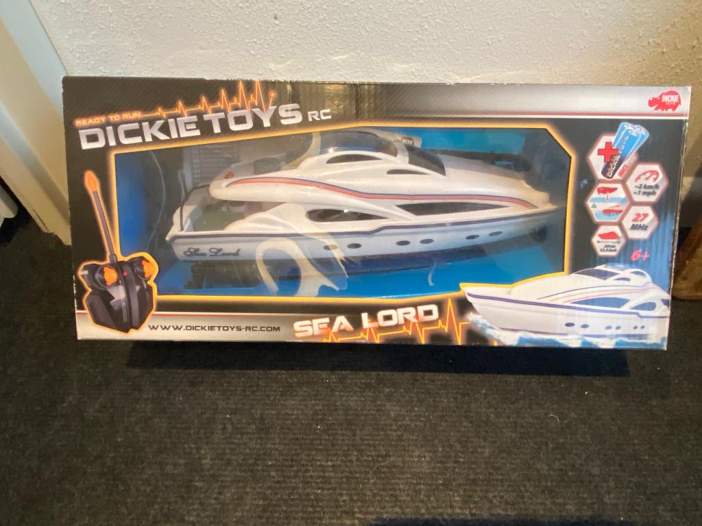 Afstands bestuurbare boot, Ophalen, Zo goed als nieuw
