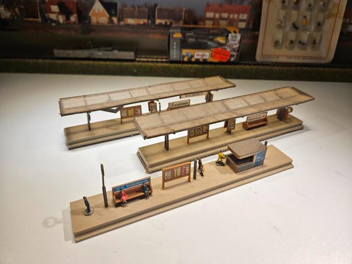 3x perron perronen bahnsteig N spoor trein 1:160, Hobby en Vrije tijd, Modeltreinen | N-Spoor, Gebruikt, Brug, Tunnel of Gebouw