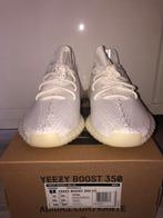 Yeezy boost 350 V2 Cream Triple White, Nieuw, Ophalen of Verzenden, Wit