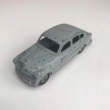 1:43 DINKY TOYS 24X FORD VEDETTE 