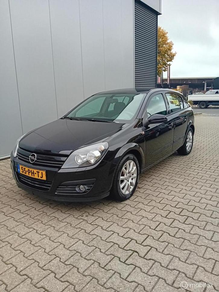 Opel Astra 1.8 Sport APK NIEUW ONDANKS KM RIJD HIJ PERFECT, Auto's, Opel, Bedrijf, Te koop, Astra, ABS, Airbags, Airconditioning