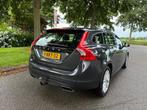 Volvo V60 2.0 D4 Kinetic van eerste eigenaar, Voorwielaandrijving, Euro 6, 4 cilinders, Origineel Nederlands