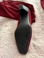 Laarzen suedine nieuw bordeaux maat 38, Kleding | Dames, Schoenen, Hoge laarzen, Nieuw, Ophalen of Verzenden, Rood
