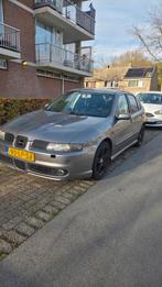 Seat Leon 1.8 20VT 132KW 2003 Grijs, Auto's, Seat, 65 €/maand, 4 cilinders, 1264 kg, Leon