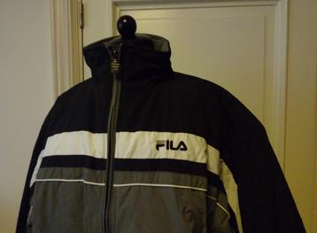 NIEUW Maat M/L.   FILA Heren Winter Jas. beschikbaar voor biedingen