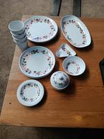 17 delig  camping  servies, Caravans en Kamperen, Kampeeraccessoires, Ophalen, Zo goed als nieuw