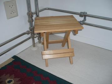 Vouwbaar Tafeltje beschikbaar voor biedingen