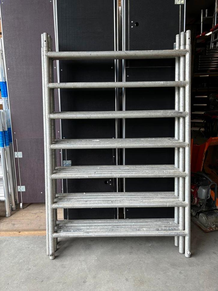 Gebruikte Centec opbouwframes 135-28-7 sports 3200-serie, Doe-het-zelf en Verbouw, Steigers, Gebruikt, Rolsteiger of Kamersteiger