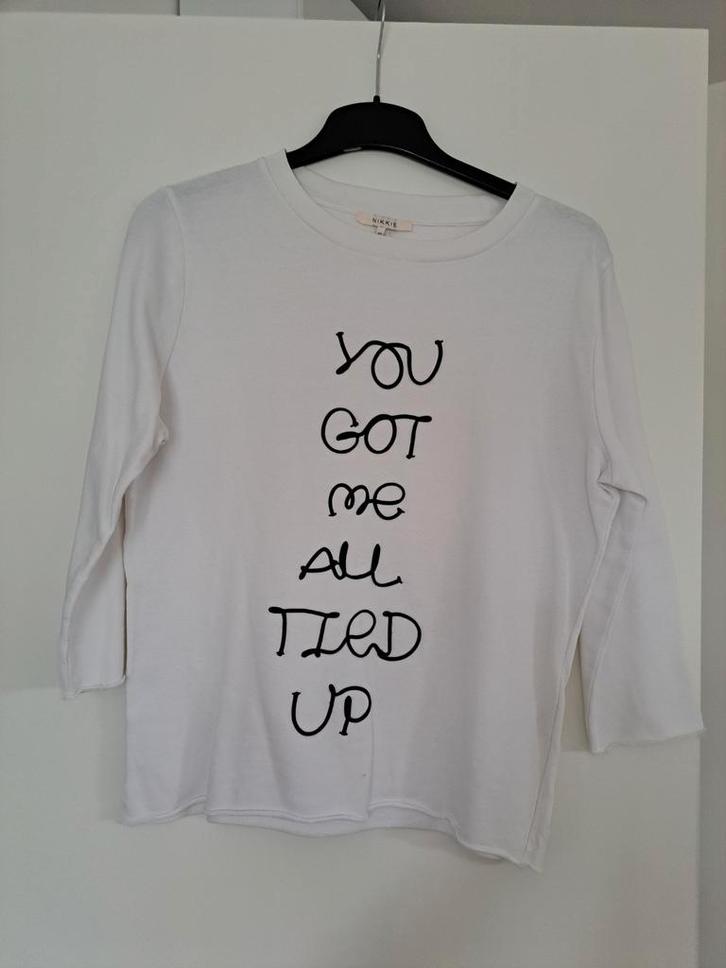 Stoere NIKKIE  trui, Kleding | Dames, Truien en Vesten, Zo goed als nieuw, Maat 38/40 (M), Wit, Ophalen of Verzenden