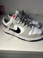 Nike Dunk Low Essential Light Iron Ore, Zo goed als nieuw, Sneakers of Gympen, Nike, Ophalen
