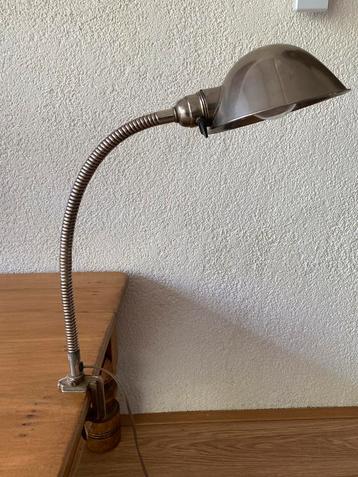 Industriele bureaulamp beschikbaar voor biedingen