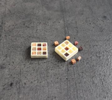 Doos met bonbons doosje chocola miniatuur nieuw 1:12 beschikbaar voor biedingen