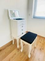 Sieradenkast met spiegel inclusief krukje., Ophalen of Verzenden, Zo goed als nieuw, Minder dan 100 cm