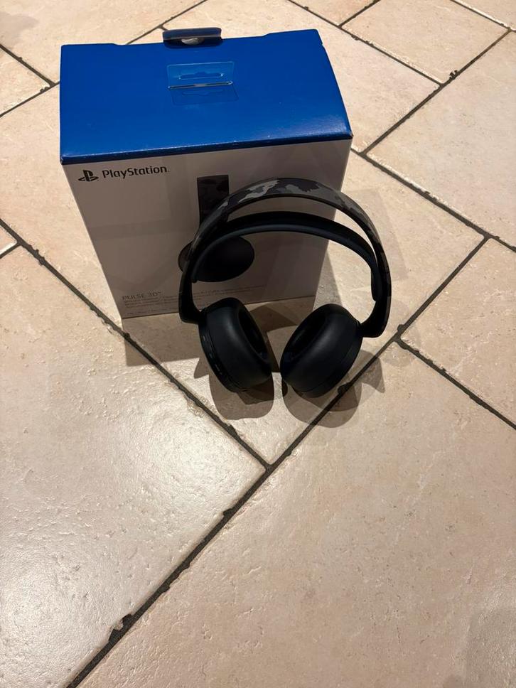 Ps5 Camo editie wireless headset., Spelcomputers en Games, Spelcomputers | Overige Accessoires, Zo goed als nieuw, Ophalen