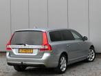 Volvo V70 T4 AUT Polar Navi / Xenon / Trekhaak / Bluetooth, Auto's, Gebruikt, 1969 cc, Lichtsensor, 1600 kg