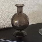 Glazen vaasje Riverdale grijs rookglas, Minder dan 50 cm, Glas, Ophalen of Verzenden, Zo goed als nieuw