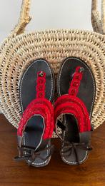 Fantastiache Afrikaanse slippers rood met kraaltjes handmade, Ophalen of Verzenden, Zo goed als nieuw, Rood
