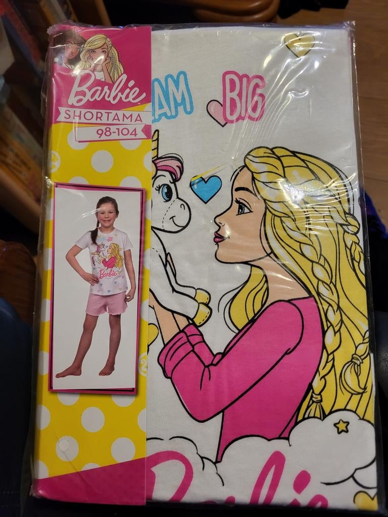 Te koop 2 x barbie shortama nieuw maat 98-104, Ophalen, Nieuw