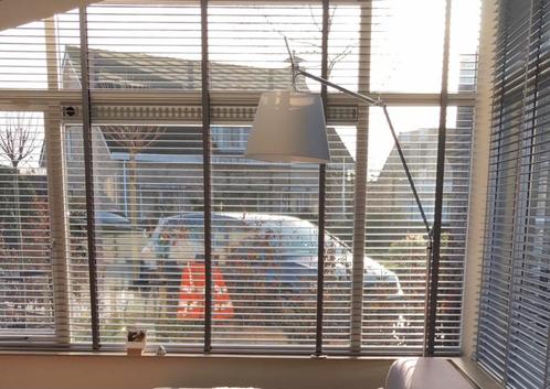 Luxaflex aluminium jaloezieën bijna gratis, Huis en Inrichting, Stoffering | Gordijnen en Lamellen, Gebruikt, 200 cm of meer, 200 cm of meer