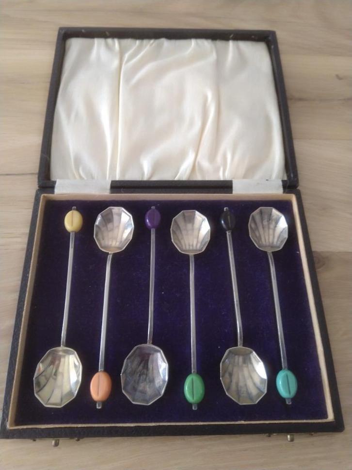 Koffiebonen- theelepeltjes set van 6 in doos anno 1926, Antiek en Kunst, Antiek | Bestek, Ophalen of Verzenden