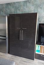 Ruime kast Besta Ikea met 10 legplanken en hoogglans deuren, Ophalen, Zo goed als nieuw, Minder dan 150 cm, 150 tot 200 cm
