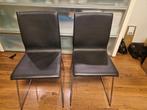Gratis 2 zwarte eetkamerstoelen, Ophalen, Gebruikt, Twee, Zwart