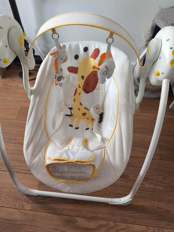 Elektrische Schommelstoel/Wipstoel baby little world beschikbaar voor biedingen