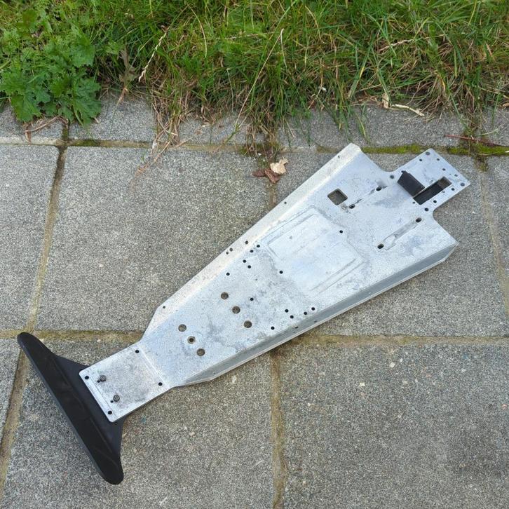 FG 2wd offroad bodemplaat + bumper (Marder Beetle, Monster), Hobby en Vrije tijd, Modelbouw | Radiografisch | Auto's, Gebruikt