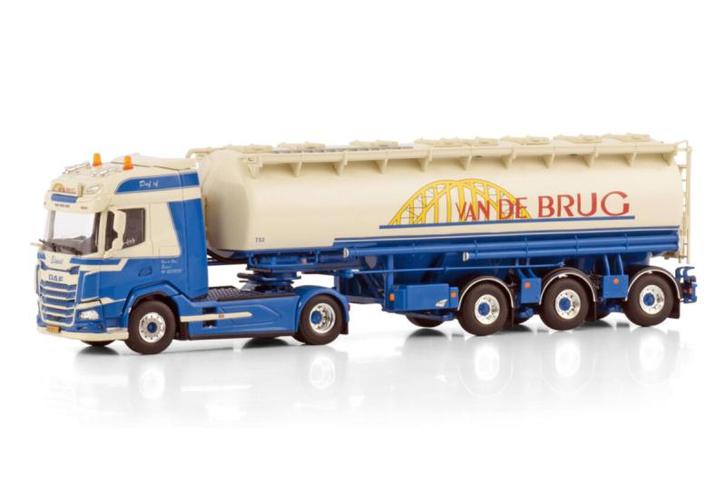 Van de Brug Elspeet; DAF XF SH WITH SKY LIGHTS 4X2 ANIMAL, Hobby en Vrije tijd, Modelauto's | 1:50, Nieuw, Bus of Vrachtwagen