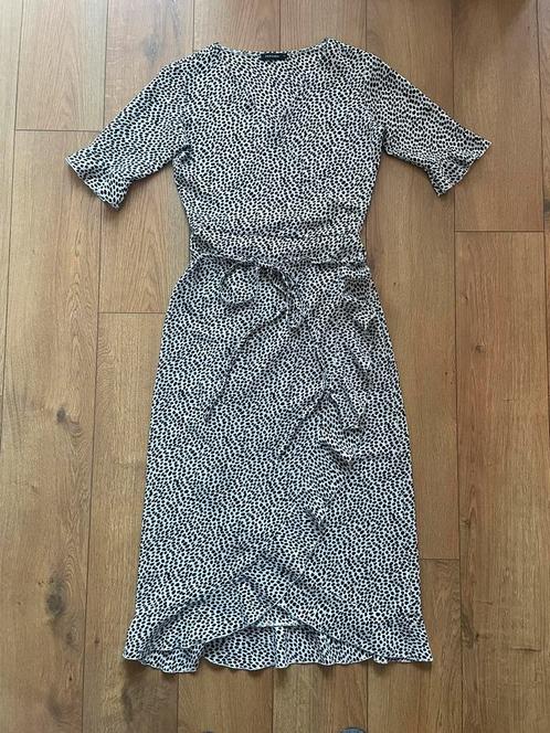 Pescara leuke zwart witte wikkeljurk maat M, Kleding | Dames, Jurken, Maat 38/40 (M), Wit, Onder de knie, Ophalen of Verzenden