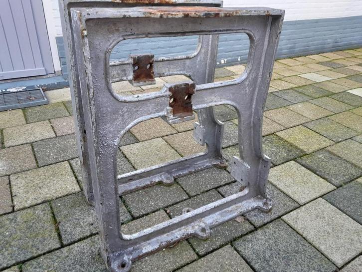 set industriële machinepoten zwaar gietijzer, Antiek en Kunst, Antiek | Gereedschap en Instrumenten, Ophalen