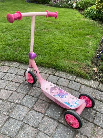 Roze Stepje voor Meisje - Kersenboogerd. € 3;— beschikbaar voor biedingen