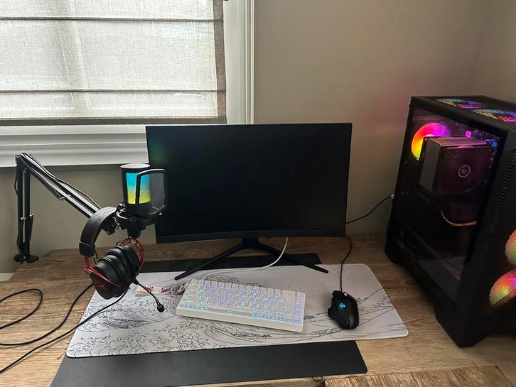 Gaming setup - Krachtige prestaties!, Computers en Software, Desktop Pc's, Zo goed als nieuw, 4 Ghz of meer, HDD, 16 GB, Met videokaart