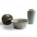 W.C. Brouwer, De rijn en .... 2 Aardewerken vazen en schaal, Antiek en Kunst, Antiek | Keramiek en Aardewerk, Ophalen of Verzenden