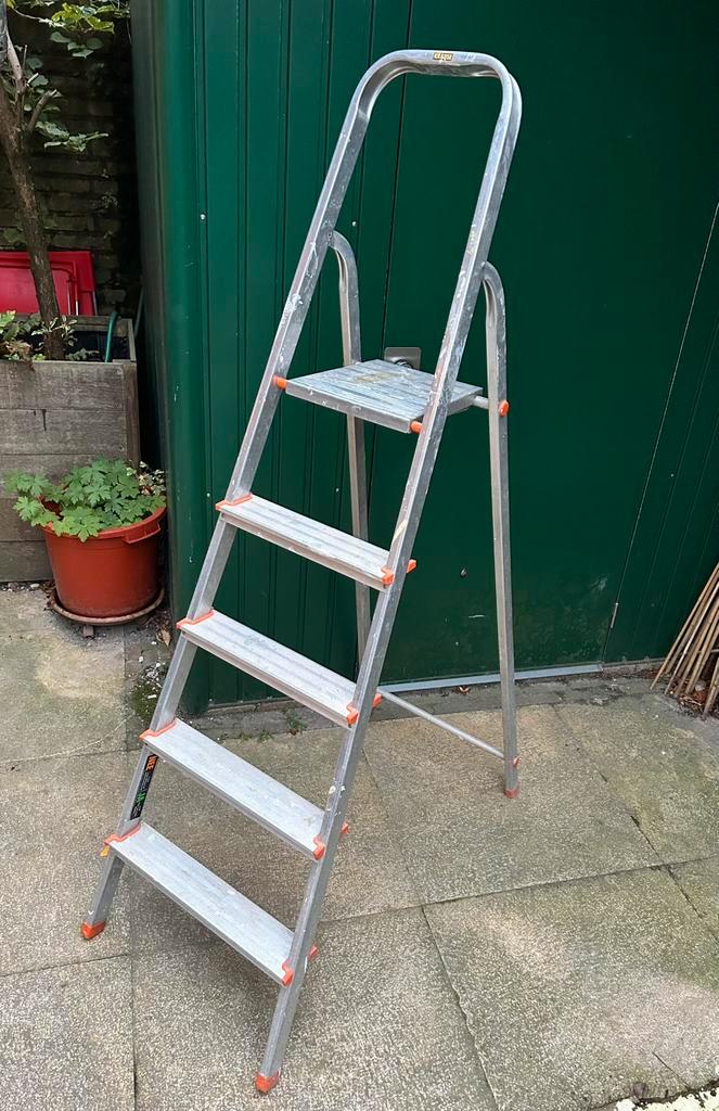 Krause Huishoudtrap 5 Treden, Doe-het-zelf en Verbouw, Ladders en Trappen, Gebruikt, Trap, Minder dan 2 meter, Ophalen
