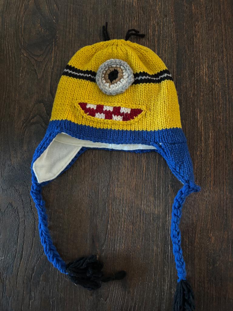 Minion muts, Ophalen of Verzenden, Zo goed als nieuw, Jongen of Meisje, Overige typen