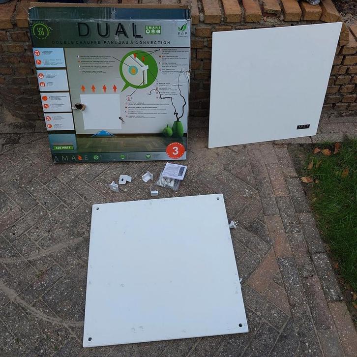 Amaze Dual convector verwarmingspaneel 60 x 60 cm.
420 Watt, Doe-het-zelf en Verbouw, Verwarming en Radiatoren, Zo goed als nieuw
