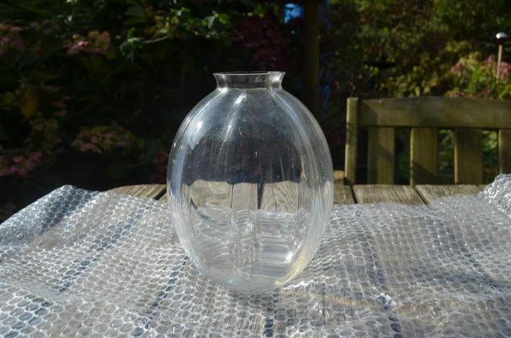 Mooi bolvaasje (Copier?), Antiek en Kunst, Antiek | Glas en Kristal, Ophalen of Verzenden