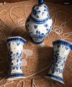Delfts blauw vazen en pot met deksel, Ophalen of Verzenden
