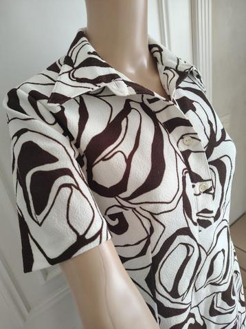 vintage handgemaakt kleedje   beschikbaar voor biedingen