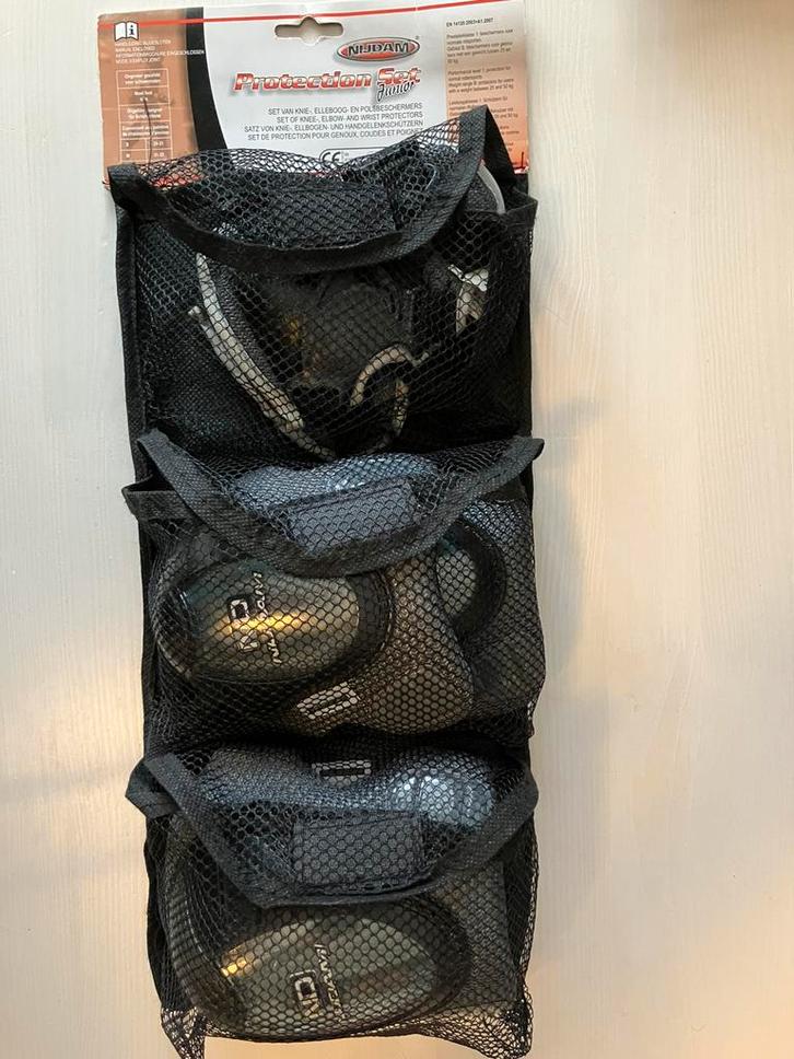 Beschermingsset Nijdam junior, Sport en Fitness, Skeelers, Zo goed als nieuw, Bescherming, Kinderen, Verstelbaar, Ophalen