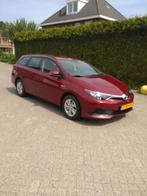 Toyota Auris 1.8 Hybrid Active Touring Sports|Navigatiesyste, Stof, Gebruikt, Te koop, Rood