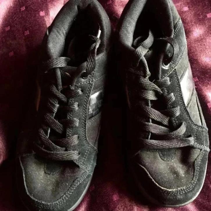 Zwarte skate sneakers van V-action 38 nu voor 9,99€, Kleding | Dames, Schoenen, Gedragen, Sneakers of Gympen, Zwart, Ophalen of Verzenden